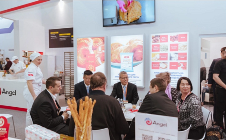 國際展會展臺設計搭建：跨文化視覺適配、海外搭建團隊協(xié)作的注意事項